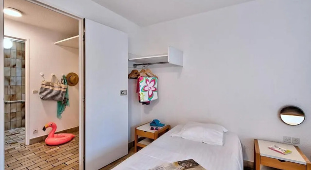 Студия c 1 комнатой с балконом Village Club Kerlannic