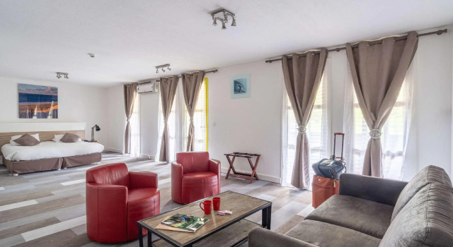 Люкс с 2 комнатами Boutique Hôtel La Baignoire