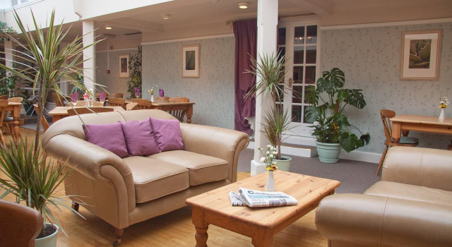 Commercial Hotel