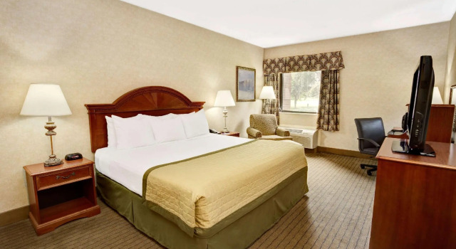Двухместный номер Standard Baymont by Wyndham Indianapolis West