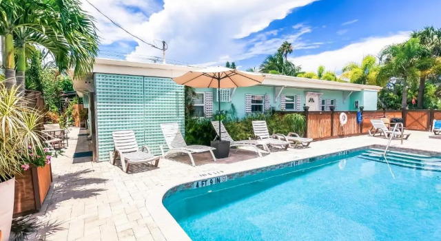 Двухместный номер Standard Haleys at Anna Maria Island Inn