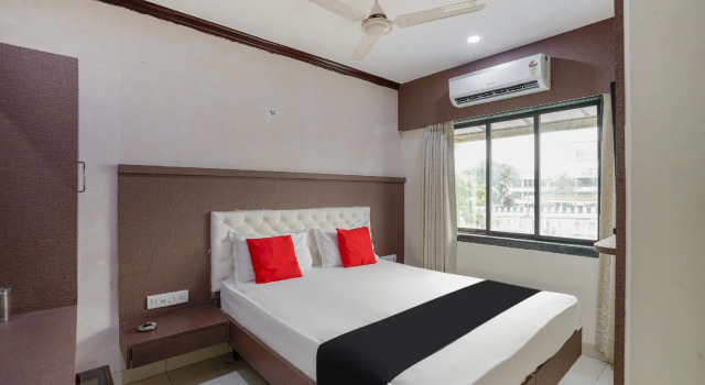 CAPITAL O74962 Hotel Sapna, Забронировать Отель Отели штата Махараштры 3 звезды, 3*