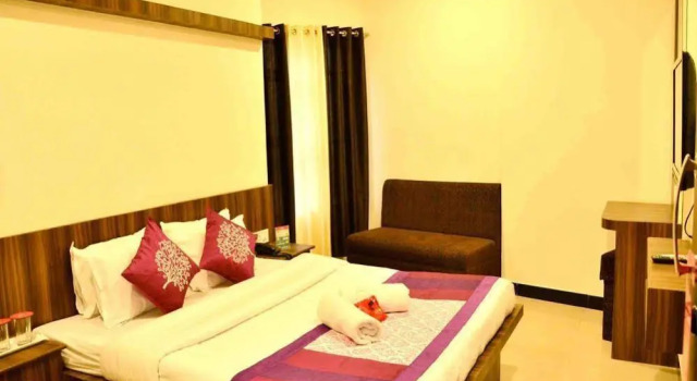 OYO Rooms Ram Ghat, Забронировать Отель Отели штата Махараштры 3 звезды, 3*