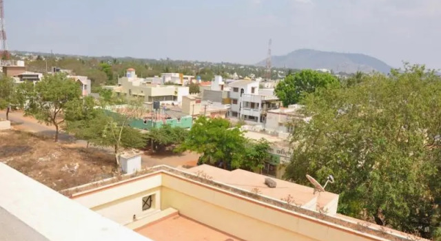 Suvarna Luxury Home Stay, Rezervovat Hotel Hotely v Bangalore s parkováním, Parkování