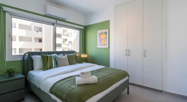 Hazel 2-BR Apt. & Balcony in Larnaca, Book Hotel Larnaka Larnaca Region