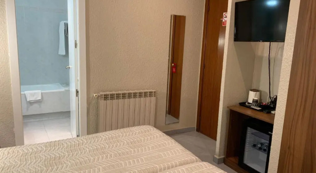 Трёхместный номер Standard Hotel Aneto
