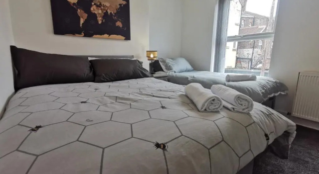 Cozy 2 Bed House - FREE Wifi and Parking - Anfield Liverpool Home, Prenota Hotel Anfield Liverpool