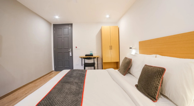 Townhouse 557 Near Golf course road, Book Hotel Hoteller i Haryana med parkering, Parkering