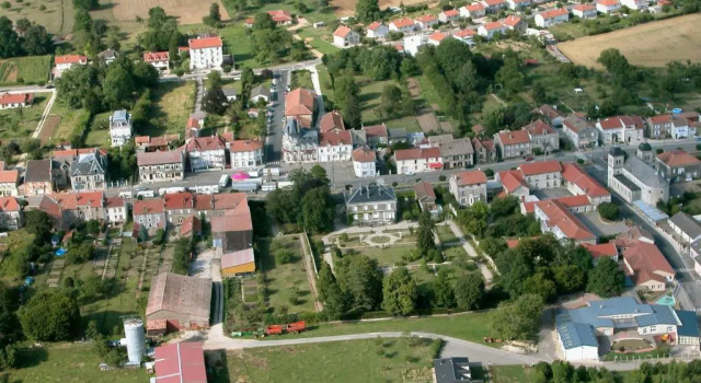 Апартаменты Chambres dhôtes & Gîtes La Paysanne