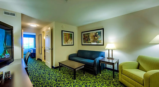 Двухместный люкс c 1 комнатой Holiday Inn Express Richmond by IHG
