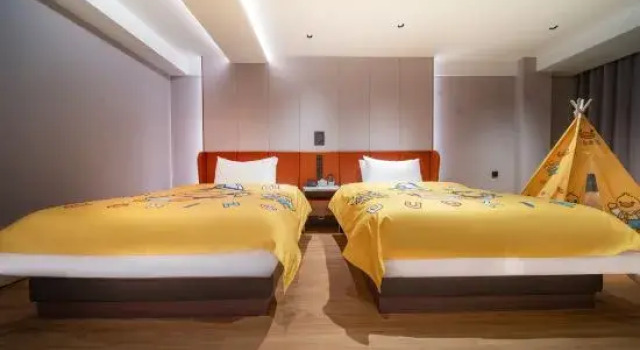 Семейный тент с видом на реку Sanya Fengchuang Holiday Hotel (Municipal Government Branch)