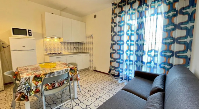 Студия с балконом и с видом на бассейн Cozy Studio With Pool