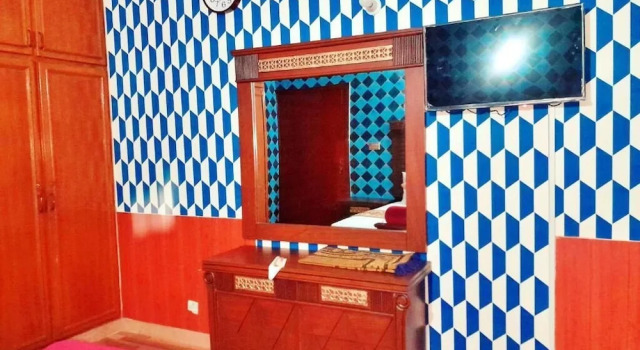 Hotel Rose One Lahore, Reservar Hotel Hotéis em Lahore com estacionamento, Estacionamento