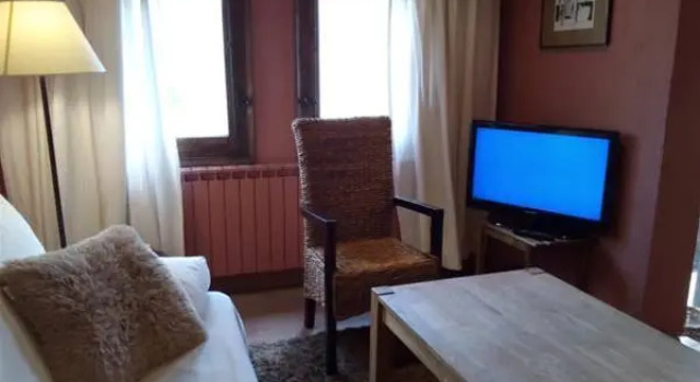 La Casa de San Pedro, Book Lejlighed Hoteller i Cuenca med parkering, nær Espacio Torner, Parkering