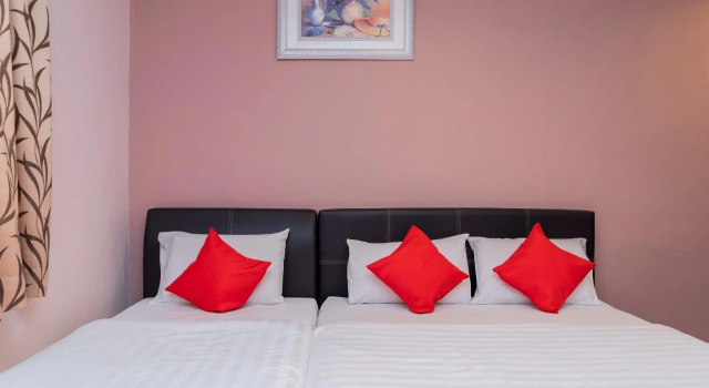 Трёхместный номер Deluxe OYO 44026 98 Hotel