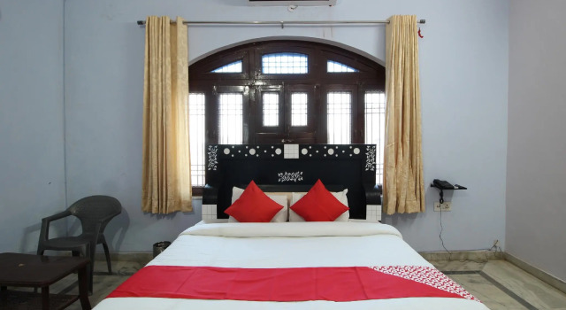OYO Flagship 37189 Hotel Pink Haveli, Забронировать Отель Отели штата Раджастхана с парковкой, Парковка