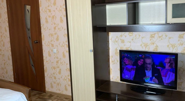 Апартаменты Home Hotel (Хоум Отель) на Институтской 7