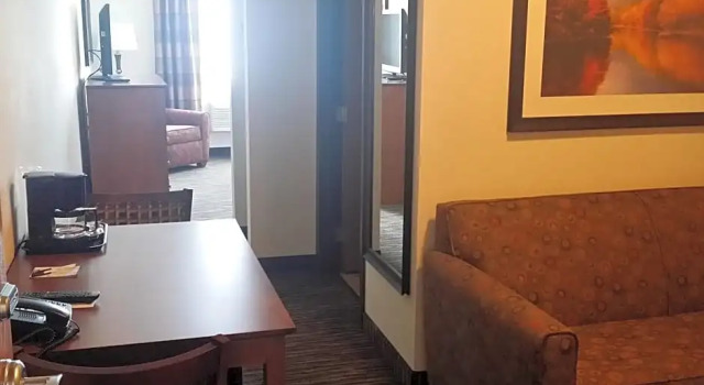 Люкс Standard American Inn & Suites