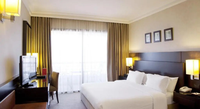Двухместный номер Classic Ramada Plaza by Wyndham Beirut Raouche