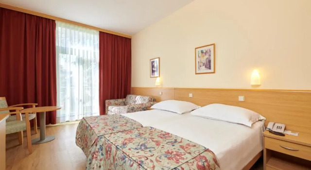 Номер Superior с балконом Hotel Aurora Plava Laguna