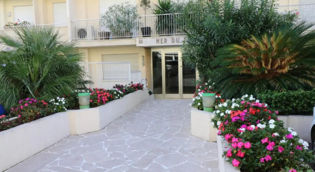 Апартаменты Amazing Sea View 2 Bedroom Front of the Beach 303