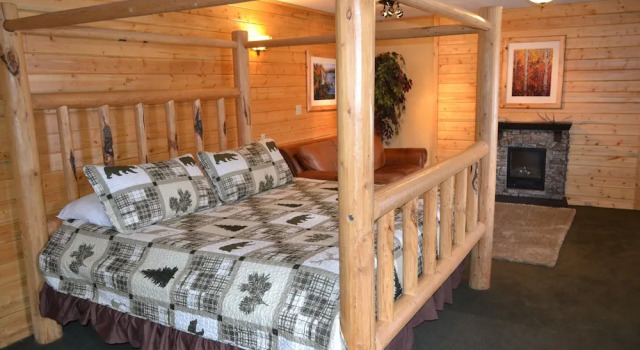 Люкс Luxury The Village Inn Motel and Restaurant
