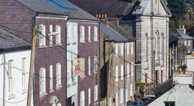 Kinsale town cosy home 2 min walk to town center, Rezervasyon Otel Kinsale 