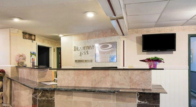 Super 6 Inn and Suites, Book Hotel Williamstown West Virginia