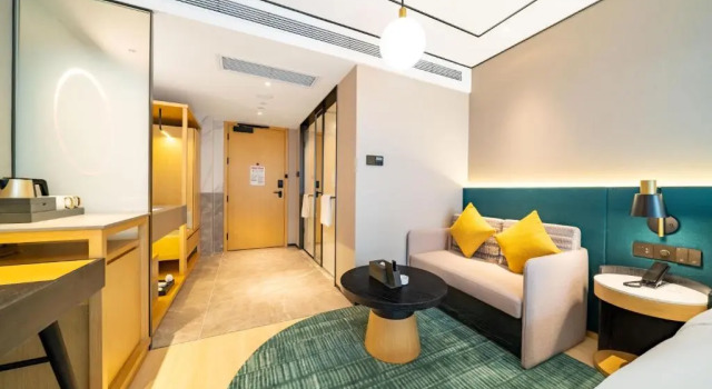 Двухместный номер Deluxe с балконом Hilton Garden Inn Chengdu Kuanzhai Alley