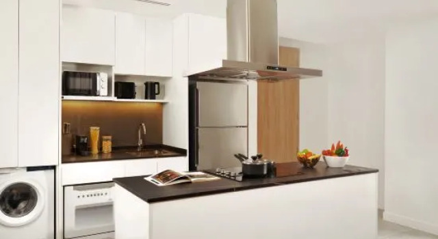 Четырёхместный люкс с балконом и с видом на город Marriott Executive Apartments Bangkok, Sukhumvit 101