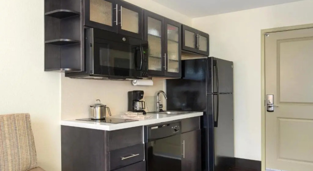 Люкс Candlewood Suites Enid by IHG
