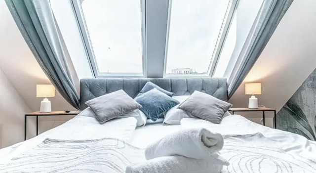 Luxury AC Balcony Apartment City Center, Prenota Appartamento Vienna Austria, vicino a Generali Arena