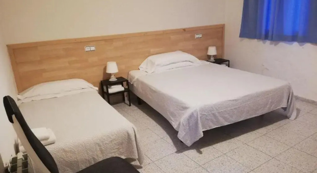 Hostal River