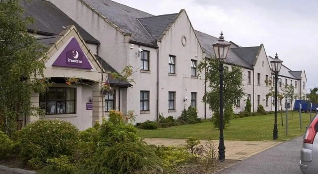 Трёхместный семейный номер Standard Premier Inn Elgin