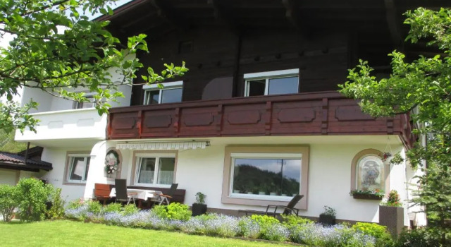 Haus Birgit, Забронировать Отель Вальхзе Kaiserwinkl, рядом с Kindergartenlift