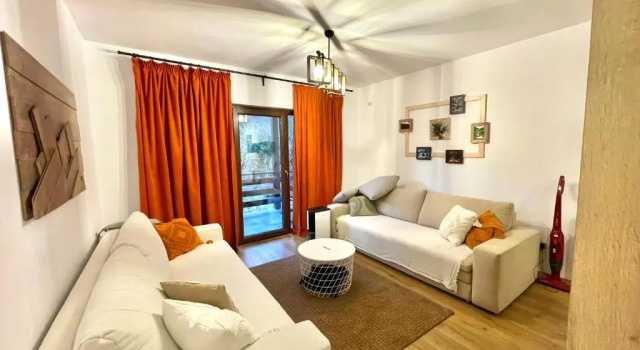 Апартаменты Pine Tree Residence