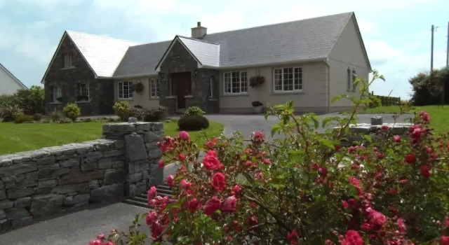 Seafield House, Prenota Hotel Clifden 