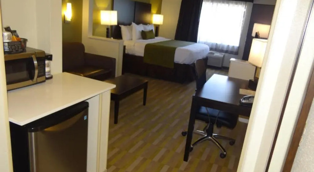Номер Standard Best Western Hilliard Inn & Suites