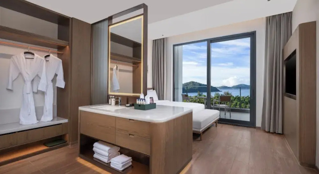 Holiday Inn Resort Wanning Shenzhou Peninsula by IHG, Boek Resort Wanning Hainan