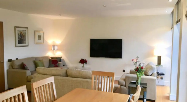 301 Riverview Apartment