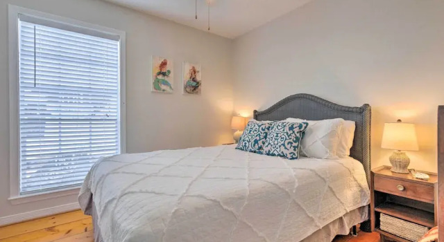 Charming Dauphin Island Home ~ 1 Mi to Beach!, Boek Vakantiehuis Dauphin Island Alabama