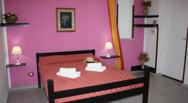 Camere & Case Vacanze Lo Scoglio, Buchen Sie Hotel Castel di Tusa Sizilien