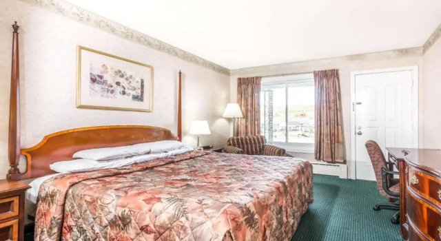 Номер Standard Knights Inn Lenox