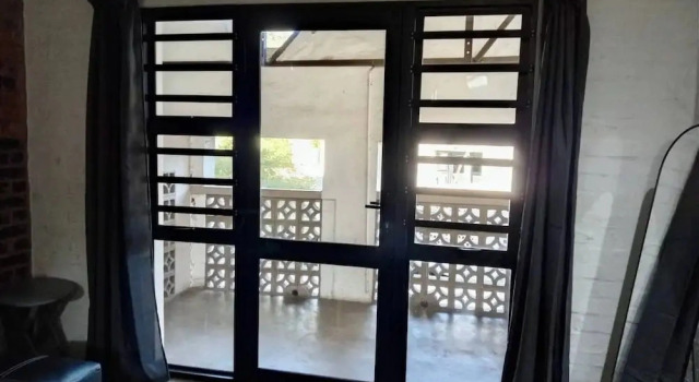 Room-home in Maboneng 364, Забронировать Гостевой дом Гостевые дома Йоханнесбург, рядом с Market on Main, Гостевой дом