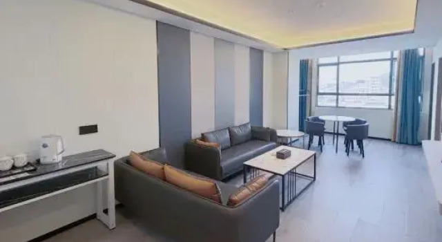 Люкс с 2 комнатами Yaduo Hotel (Tingshan Square)