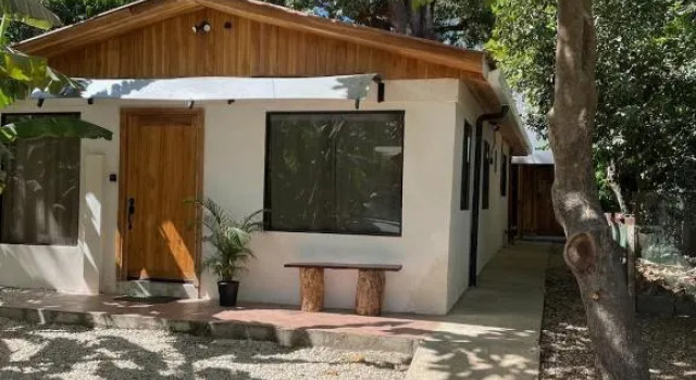 Коттедж с 2 комнатами Beautiful 2-bedroom home OR Studio Apartment OPTION in Santa Cruz