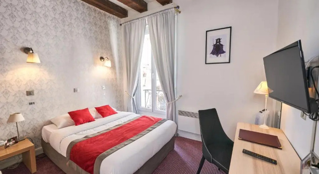 Номер Standard LOGIS Hôtel Du Théâtre