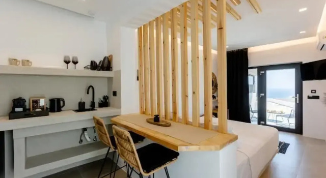 Lackos Luxury Suites
