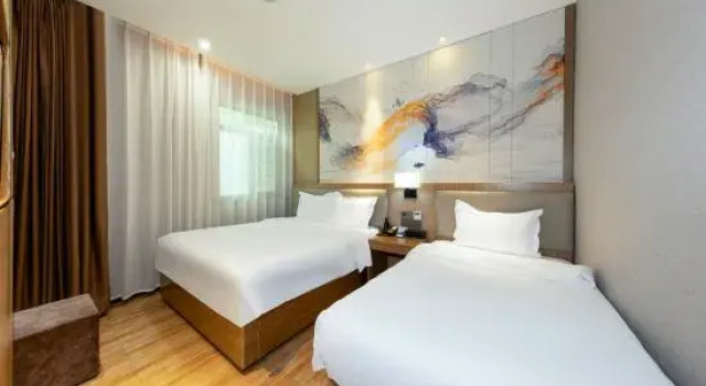 Трёхместный семейный люкс Luxury CHEERMAY Hotel (Beijing Tongzhou Universal Resort Linheli Subway Station)