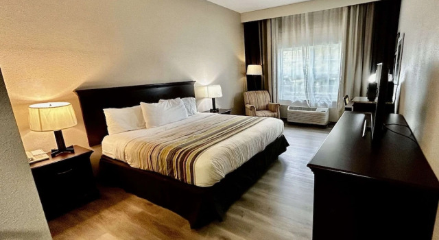 Двухместный номер Standard Country Inn & Suites by Radisson, Columbus, GA